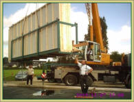 Schweres Gerät bewegend