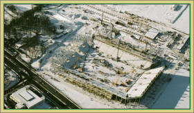 Baustelle unter Schnee