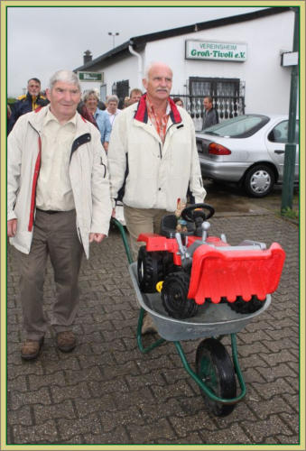 Die Vorsitzenden vorran